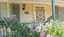 Glen Eden Cottages - Accommodation Burleigh 2