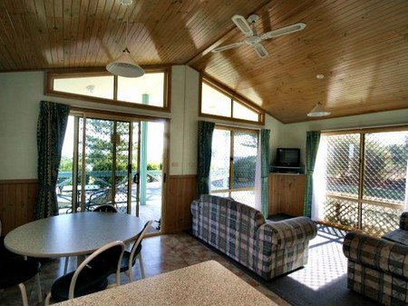 Forster Beach Holiday Park - Accommodation Burleigh 4