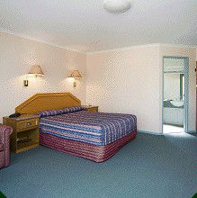 Thunderbird Motel - Accommodation Burleigh 0
