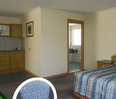 Thunderbird Motel - Accommodation Burleigh 2