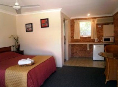 Pegasus Motel - Accommodation Burleigh 2