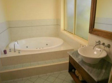 Pegasus Motel - Accommodation Burleigh 5