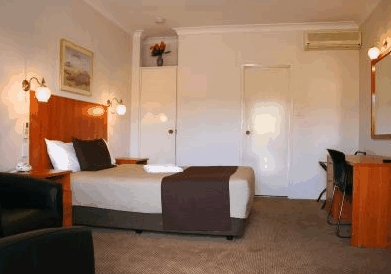 Cadman Apartments - Accommodation Burleigh 4