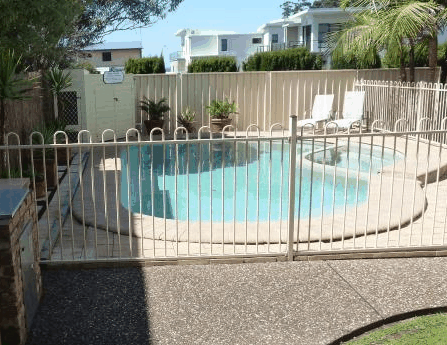 Mollymook Surfbeach Motel & Apartments - Accommodation Burleigh 2
