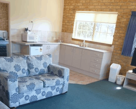 Mollymook Surfbeach Motel & Apartments - Accommodation Burleigh 3