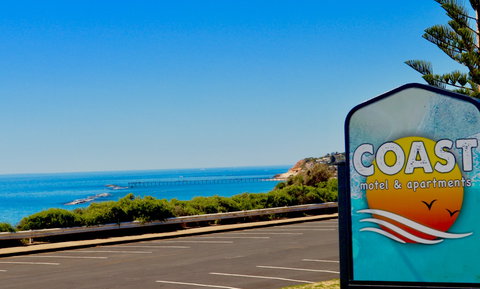 COAST Motel And Apartments - Accommodation Burleigh 2