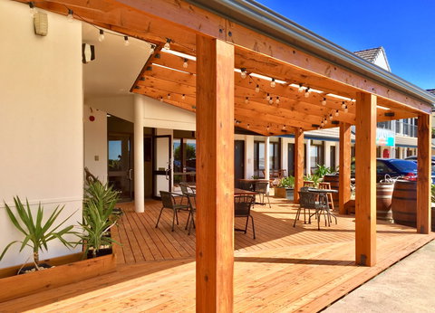 COAST Motel And Apartments - Accommodation Burleigh 3