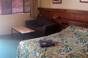 Abbey Motor Inn - Accommodation Burleigh 2