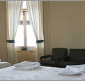 Roches Family Hotel - Accommodation Burleigh