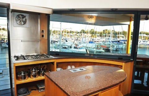 Aqua Marine - Accommodation Burleigh 1