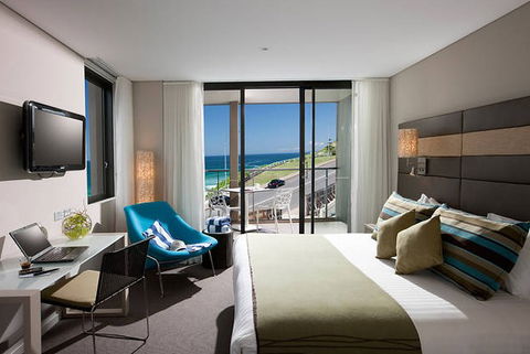 Novotel Newcastle Beach - Accommodation Burleigh 0