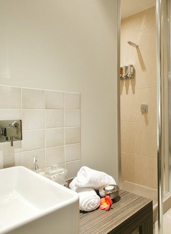 Spa Nirvana - Accommodation Burleigh 1