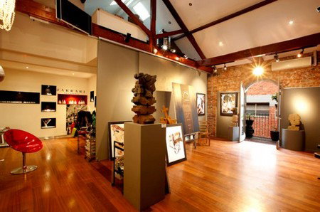 Warburton Lane Exhibits - Accommodation Burleigh 2