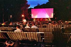 Deckchair Cinema - Accommodation Burleigh 2