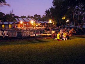 Deckchair Cinema - Accommodation Burleigh 3