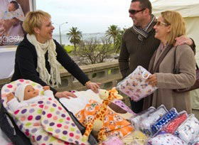St Kilda Esplanade Market - Accommodation Burleigh 2