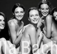 Ella Bache - Hamilton - Accommodation Burleigh