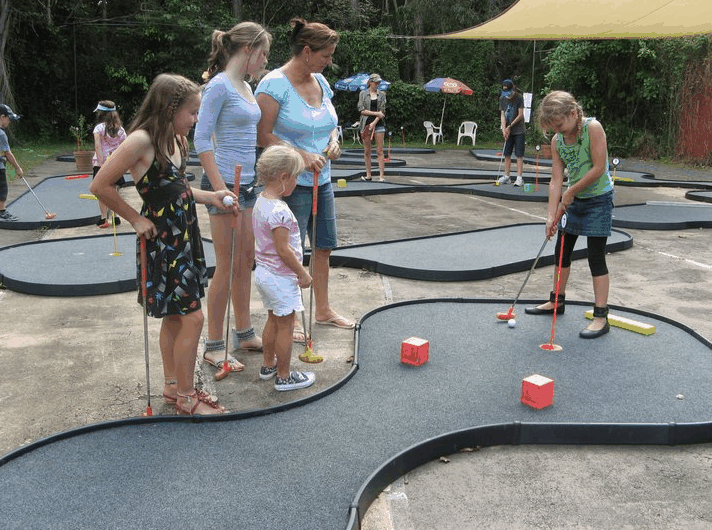 Bellingham Maze - Accommodation Burleigh 6