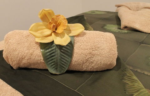 The Boardwalk Spa - Accommodation Burleigh 4