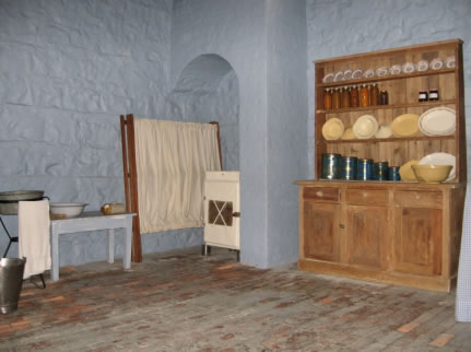 Old Treasury Building - Accommodation Burleigh 3