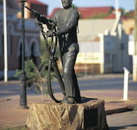 Miners Monument - Accommodation Burleigh