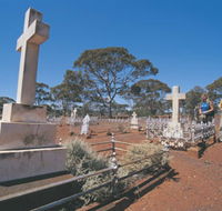 Old Pioneer Cemetery Coolgardie - Accommodation Burleigh
