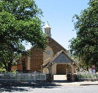 St George Church and Cemetery Tours - Accommodation Burleigh