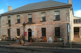  Accommodation Burleigh