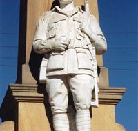Beaudesert War Memorial - Accommodation Burleigh