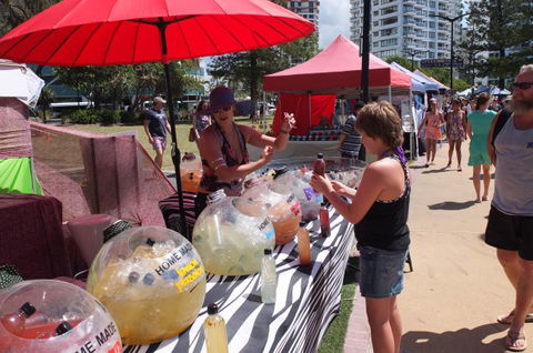 Burleigh Heads Markets - Accommodation Burleigh 4