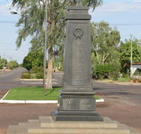 Winton War Memorial - Accommodation Burleigh