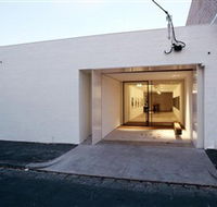 Centre for Contemporary Photography - Accommodation Burleigh