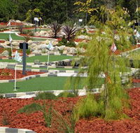 18 Hole Mini Golf - Club Husky - Accommodation Burleigh