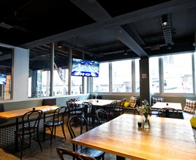 Duke Of Wellington - Accommodation Burleigh 5