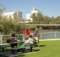 Avon River - Accommodation Burleigh