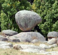 Balancing Rock - Accommodation Burleigh