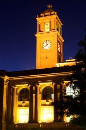 Civic Precinct - Accommodation Burleigh 3