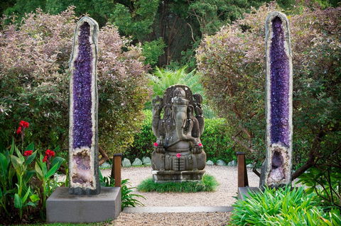 Crystal Castle & Shambhala Gardens - Accommodation Burleigh 3