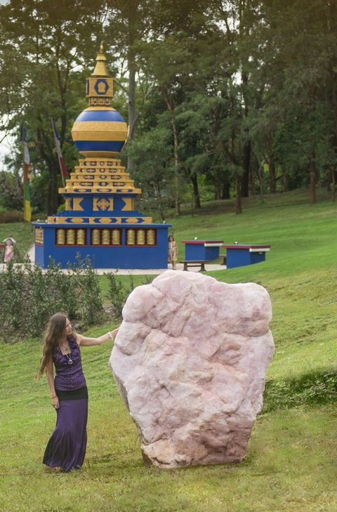 Crystal Castle & Shambhala Gardens - Accommodation Burleigh 9