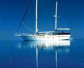 A Luxury Yacht On Sydney Harbour - Accommodation Burleigh 0