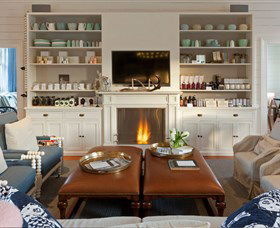 East Coast Lounge - Accommodation Burleigh 1