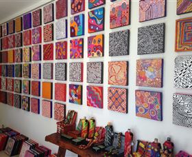 Bouddi Gallery - Contemporary Aboriginal Art - Accommodation Burleigh 1