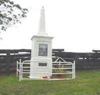 Evelyn Scrub War Memorial - Accommodation Burleigh