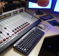 Peak Hill FM Community Radio Station - Accommodation Burleigh