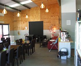 1u Cafe - Accommodation Burleigh 4