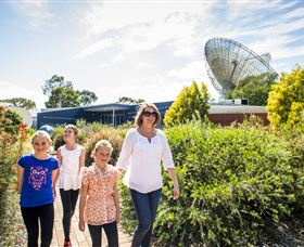CSIRO Parkes Radio Telescope - Accommodation Burleigh 4