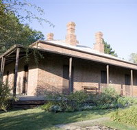 Lake View House - Accommodation Burleigh