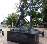 Miners Memorial Statue - Accommodation Burleigh