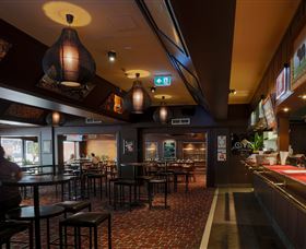 Civic Pub - Accommodation Burleigh 4