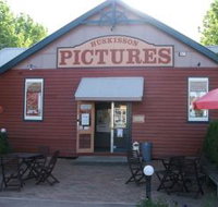 Huskisson Pictures - Accommodation Burleigh